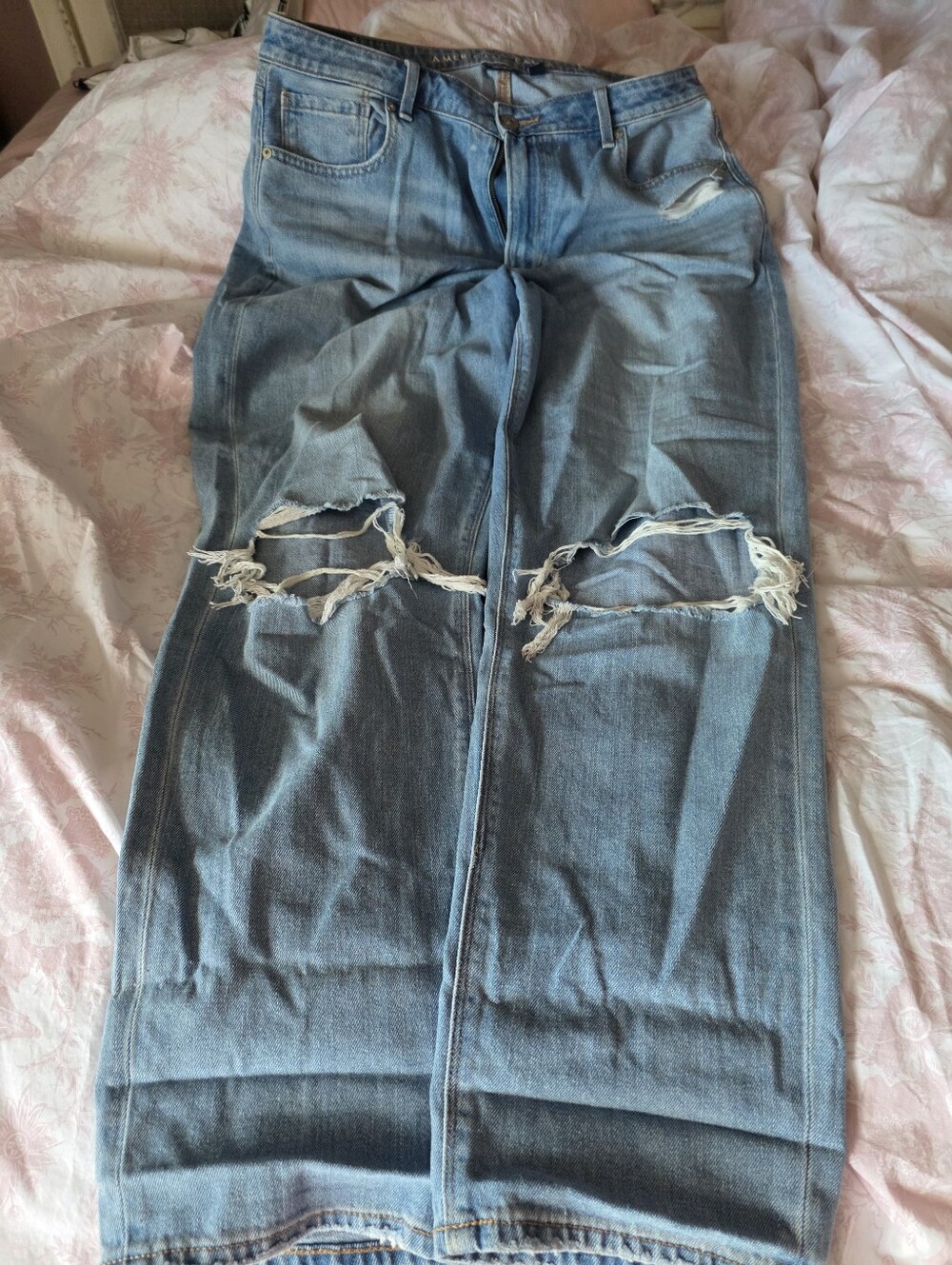American Eagle Mom Jeans